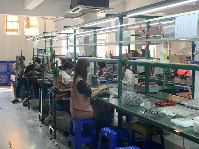 探訪沙井電子煙一條街 一度離開(kāi)的小老板又回來(lái)了